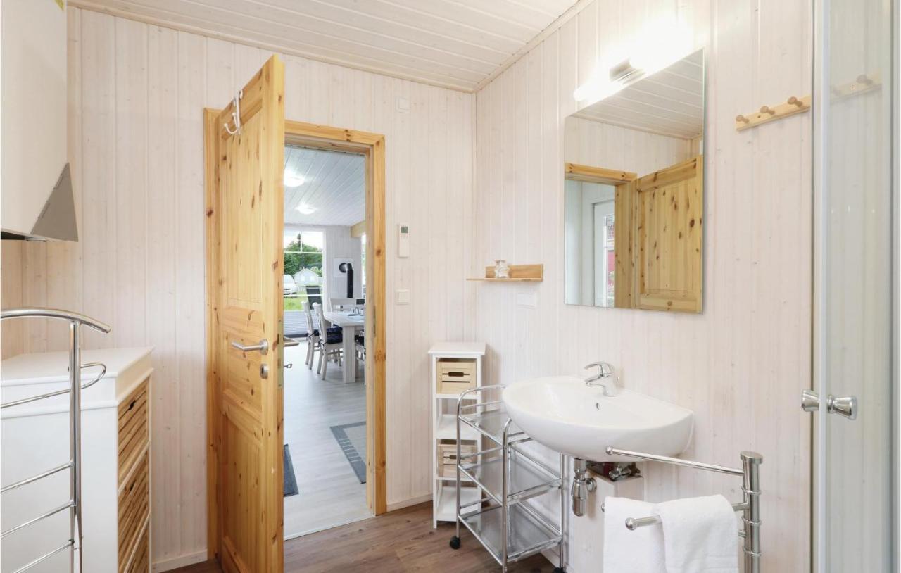 Beach Front Home In Zerpenschleuse With Wifi Luaran gambar