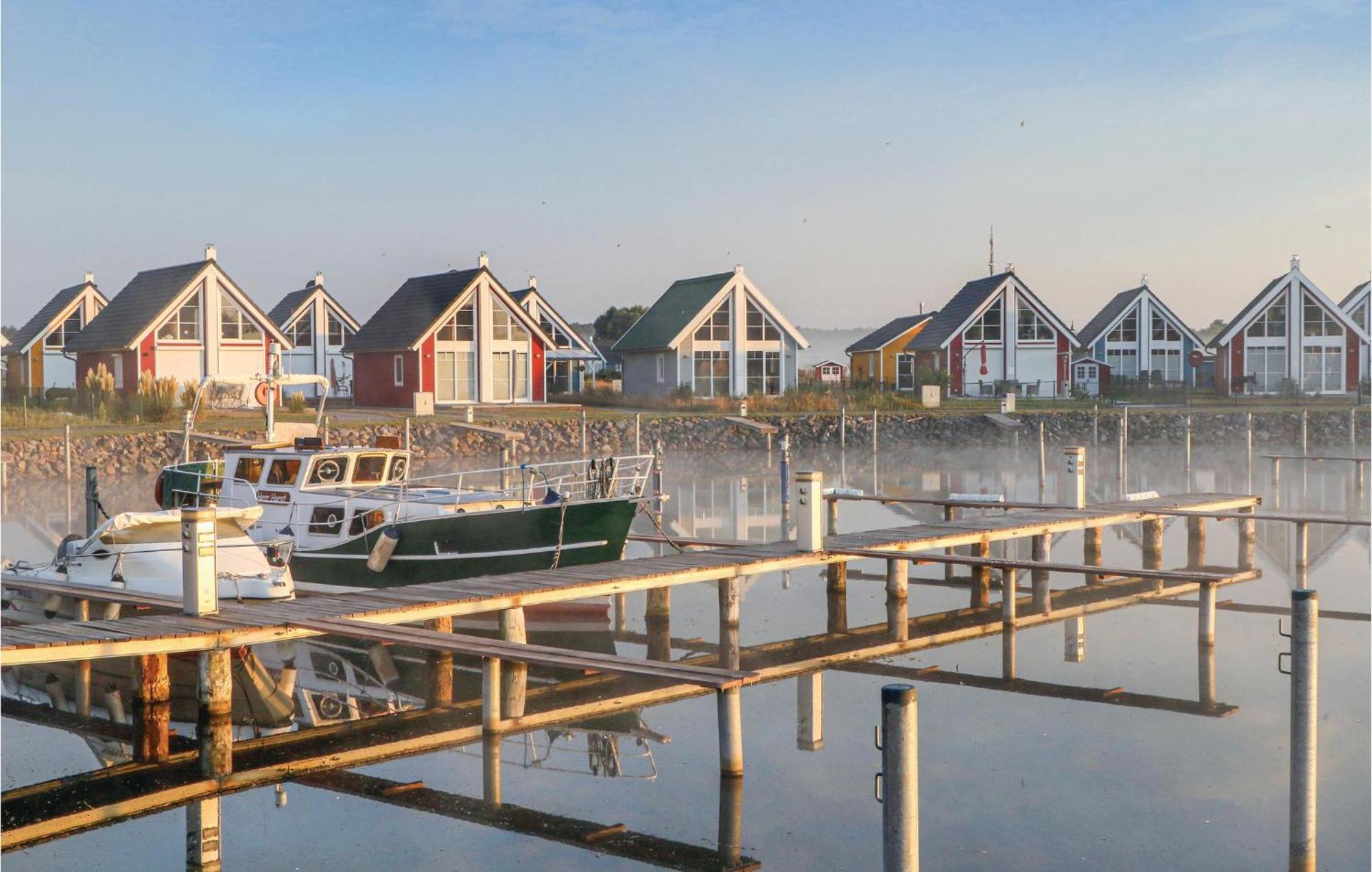 Beach Front Home In Zerpenschleuse With Wifi Luaran gambar